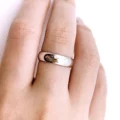 Jaisiam Jewelry แหวนทองคำขาวแท้ แหวนเรียบ เกลี้ยง ทองคำแท้ 75% กว้าง 5 มิลลิเมตร รุ่น SWGR750-1